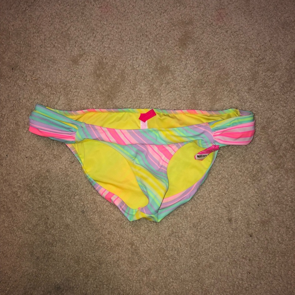 Victoria’s Secret pink bottoms Medium